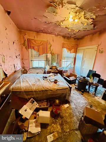 1736 N LECOUNT ST, Philadelphia, PA 19121