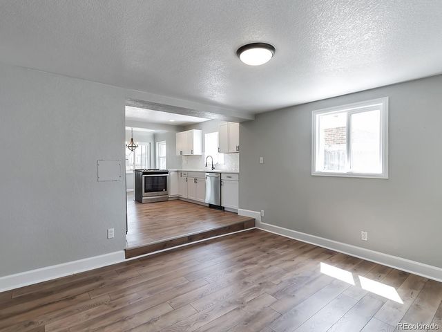 1655 Oakland Street, Aurora, CO 80010