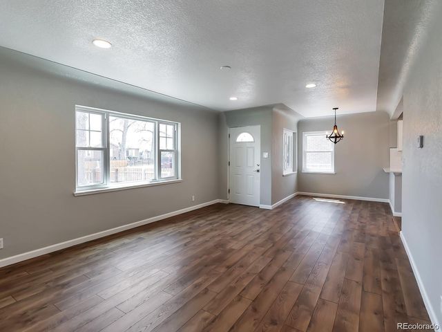 1655 Oakland Street, Aurora, CO 80010