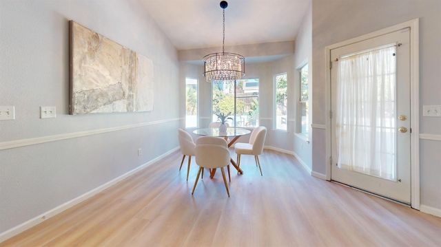 2944 E Christopher Drive, Fresno, CA 93720