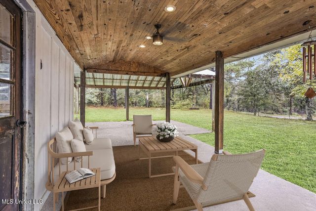 31 Go Go Road, Poplarville, MS 39470