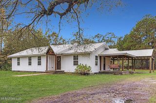 31 Go Go Road, Poplarville, MS 39470