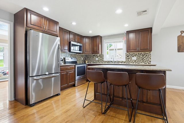 102 Purchase St, Milford, MA 01757