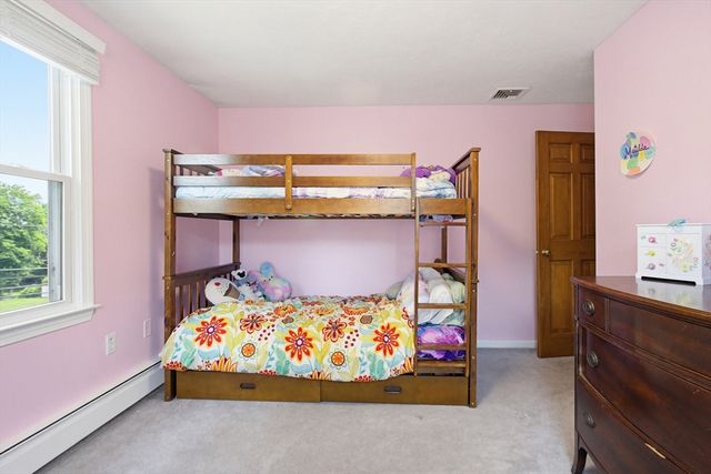 102 Purchase St, Milford, MA 01757