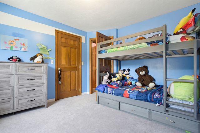 102 Purchase St, Milford, MA 01757
