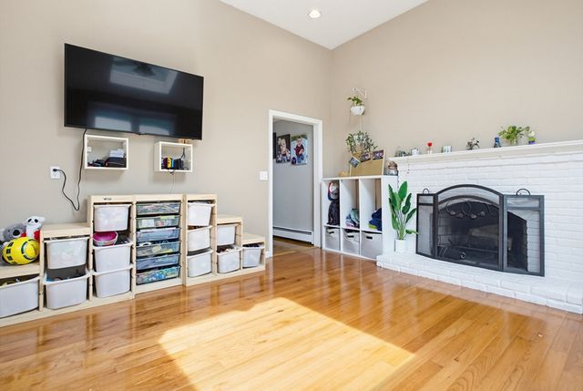 102 Purchase St, Milford, MA 01757