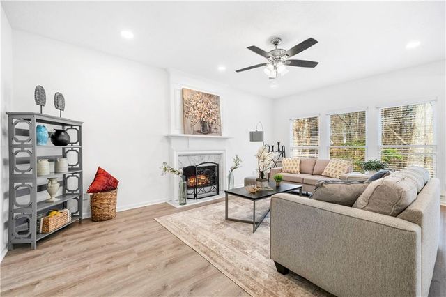 10895 Glenbarr Drive, Johns Creek, GA 30097