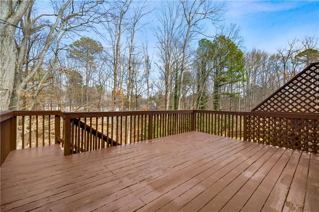 10895 Glenbarr Drive, Johns Creek, GA 30097