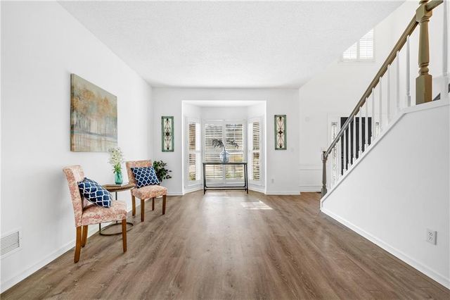 10895 Glenbarr Drive, Johns Creek, GA 30097