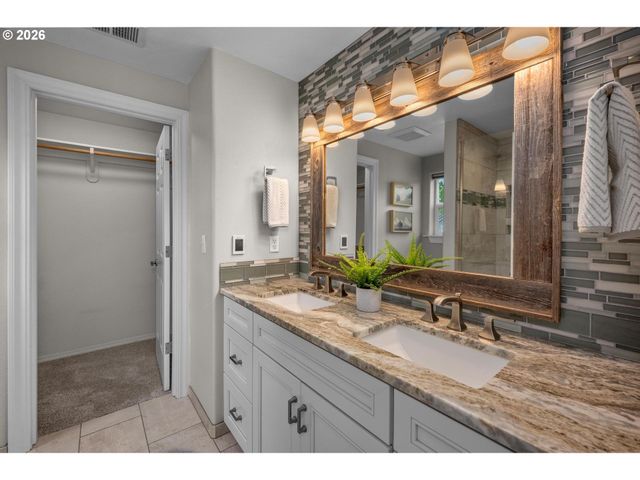20463 Sw TESORO Ct, Beaverton, OR 97003