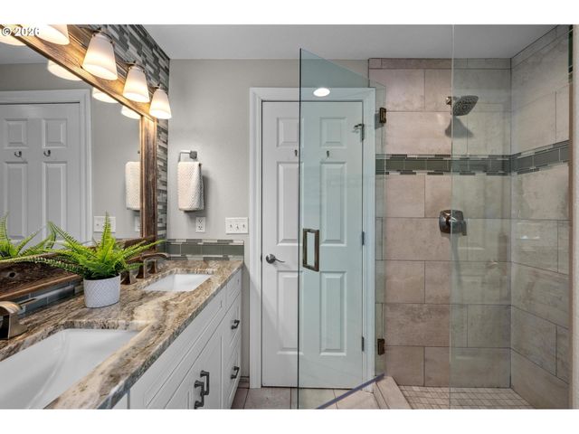 20463 Sw TESORO Ct, Beaverton, OR 97003