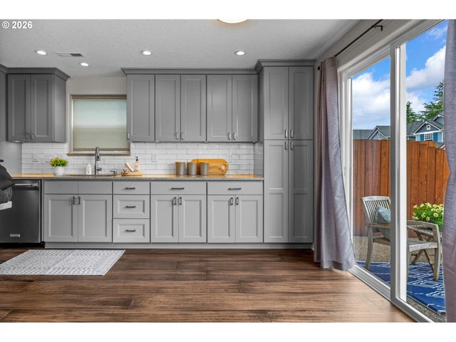 20463 Sw TESORO Ct, Beaverton, OR 97003