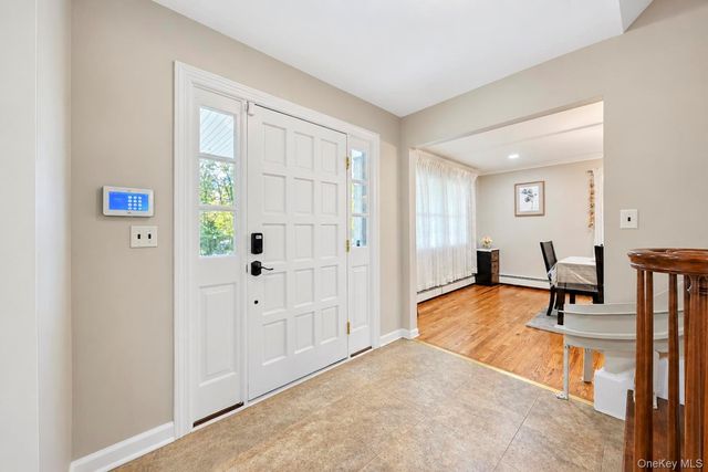 271 Syosset Woodbury Road, Woodbury, NY 11797
