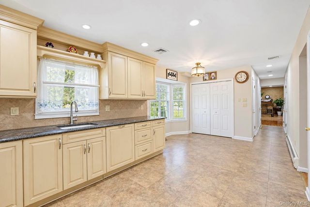 271 Syosset Woodbury Road, Woodbury, NY 11797