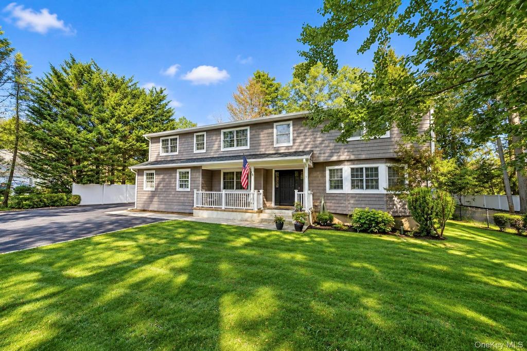 271 Syosset Woodbury Road, Woodbury, NY 11797 — exterior