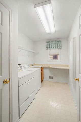 4264 Springbrook Drive, Swartz Creek, MI 48473