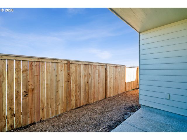 746 MERRIOTT Ln, Woodburn, OR 97071