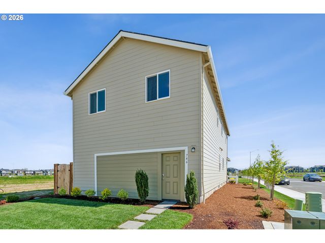 746 MERRIOTT Ln, Woodburn, OR 97071