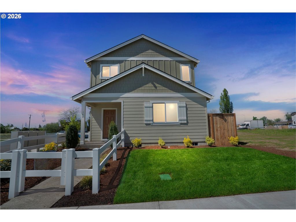 746 MERRIOTT Ln, Woodburn, OR 97071