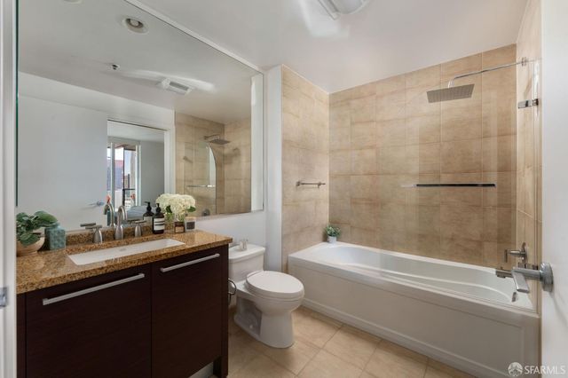 425 1st Street 3307, San Francisco, CA 94105