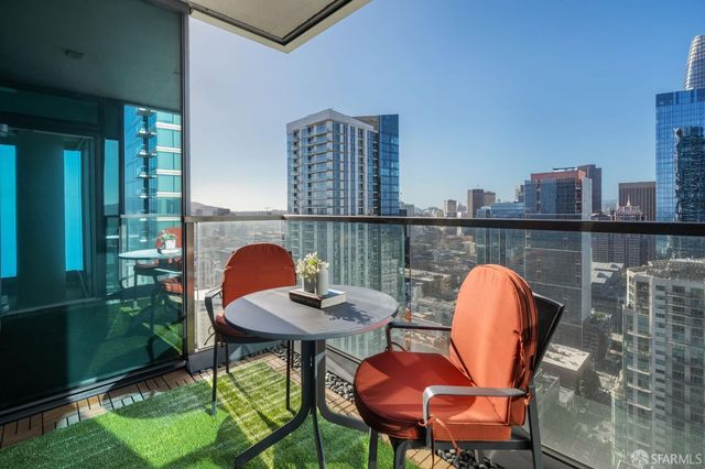 425 1st Street 3307, San Francisco, CA 94105