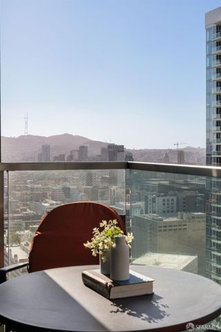 425 1st Street 3307, San Francisco, CA 94105