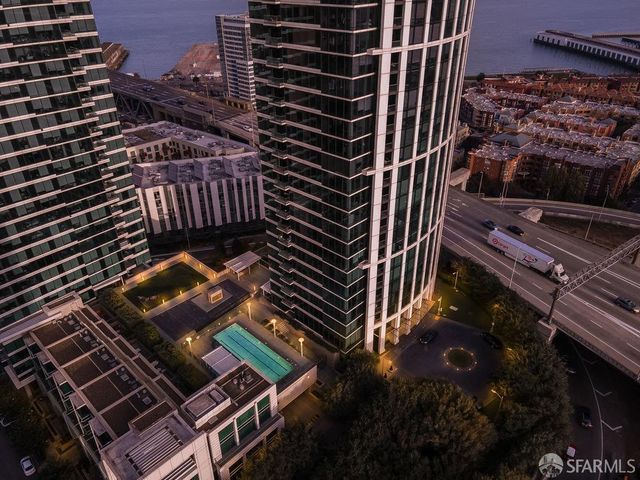 425 1st Street 3307, San Francisco, CA 94105