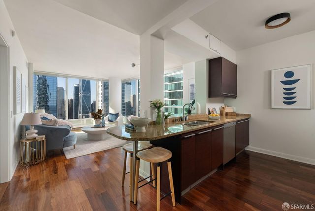 425 1st Street 3307, San Francisco, CA 94105