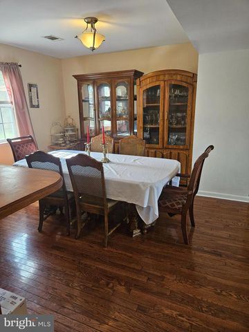 628 SWEETBRIAR DR, Harrisburg, PA 17111