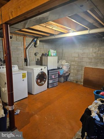 628 SWEETBRIAR DR, Harrisburg, PA 17111