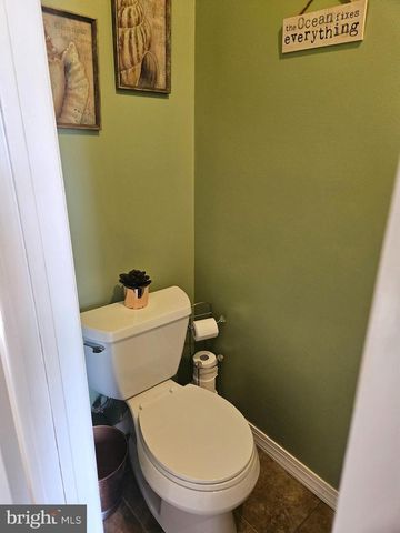 628 SWEETBRIAR DR, Harrisburg, PA 17111