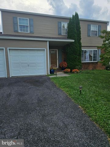 628 SWEETBRIAR DR, Harrisburg, PA 17111