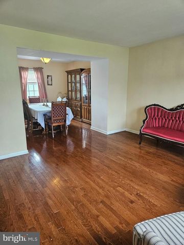 628 SWEETBRIAR DR, Harrisburg, PA 17111