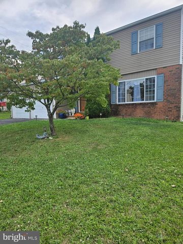 628 SWEETBRIAR DR, Harrisburg, PA 17111