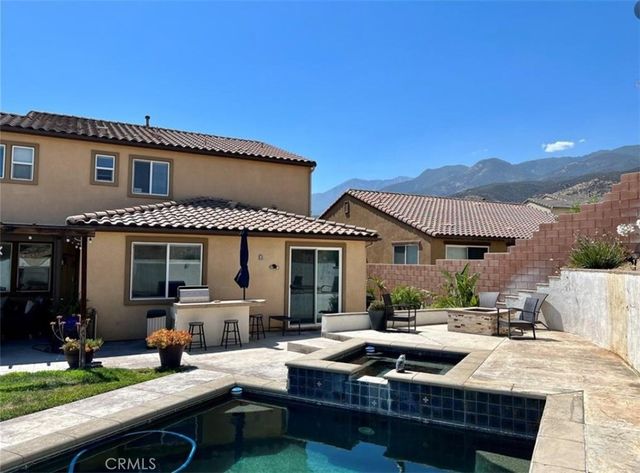4891 Stoneglen, Fontana, CA 92336