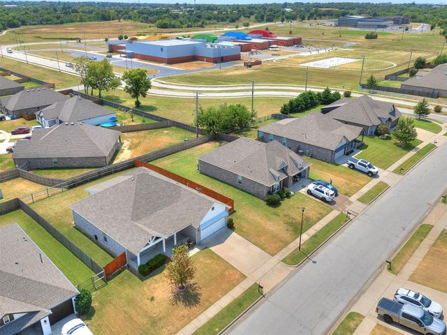 7315 E Oak Ridge Street, Broken Arrow, OK 74014