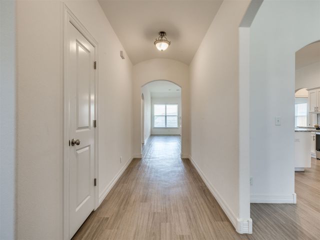 7315 E Oak Ridge Street, Broken Arrow, OK 74014