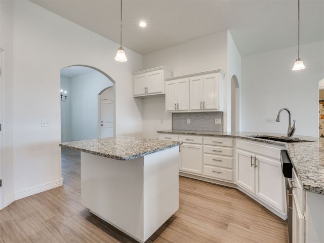 7315 E Oak Ridge Street, Broken Arrow, OK 74014