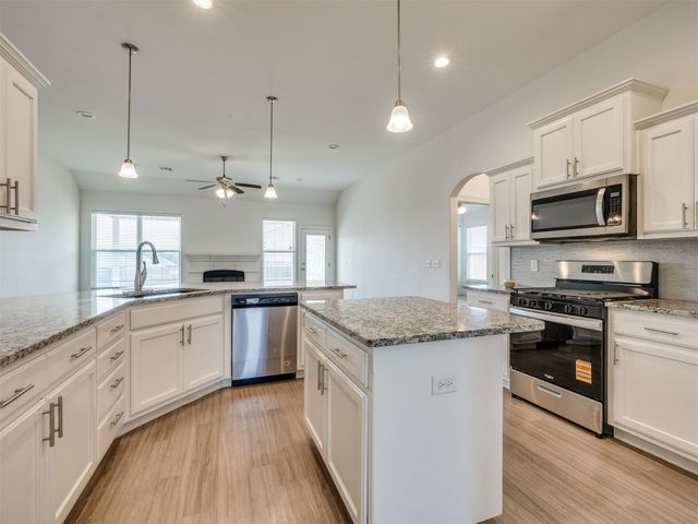 7315 E Oak Ridge Street, Broken Arrow, OK 74014