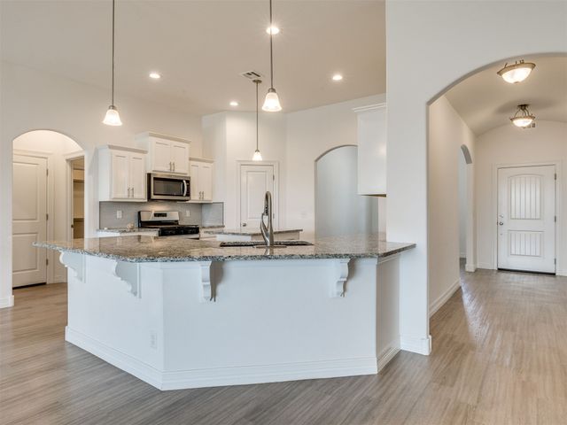 7315 E Oak Ridge Street, Broken Arrow, OK 74014