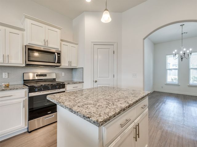 7315 E Oak Ridge Street, Broken Arrow, OK 74014