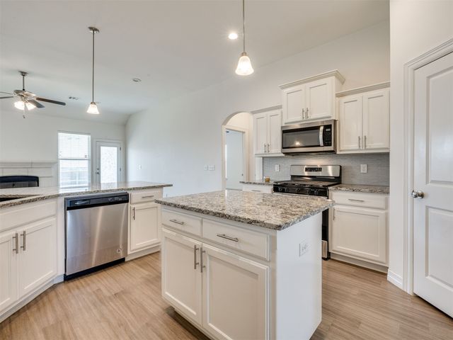 7315 E Oak Ridge Street, Broken Arrow, OK 74014