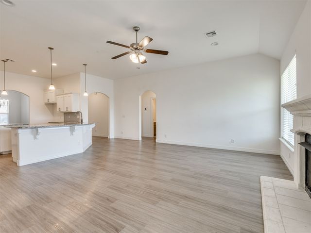 7315 E Oak Ridge Street, Broken Arrow, OK 74014