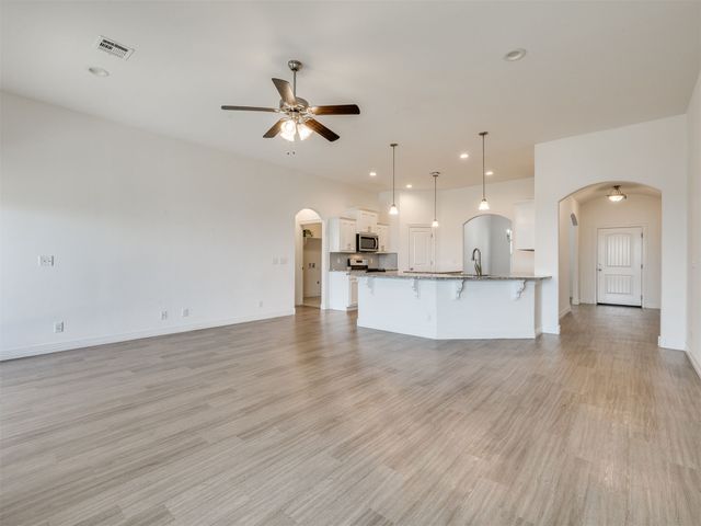 7315 E Oak Ridge Street, Broken Arrow, OK 74014
