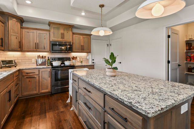 3193 W Grandview Street, Springfield, MO 65803