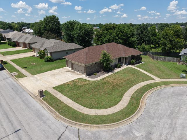 3193 W Grandview Street, Springfield, MO 65803