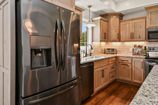 3193 W Grandview Street, Springfield, MO 65803
