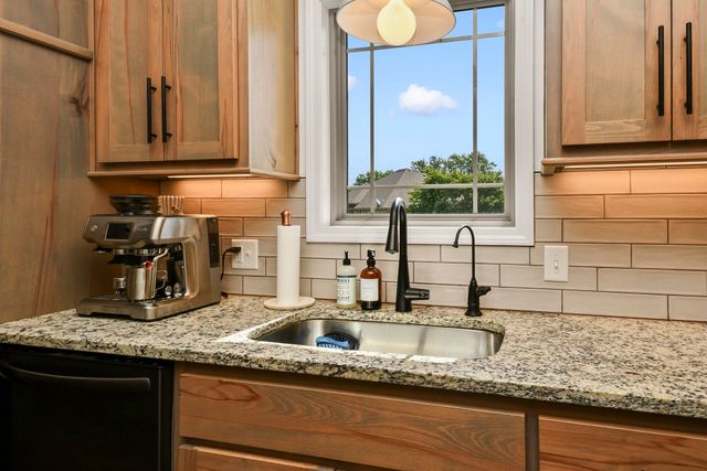 3193 W Grandview Street, Springfield, MO 65803