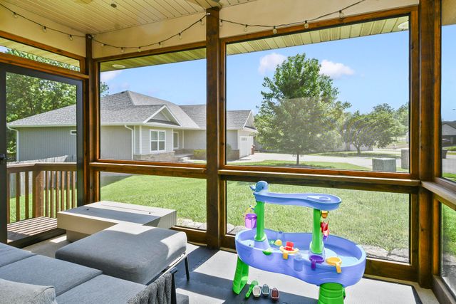 3193 W Grandview Street, Springfield, MO 65803
