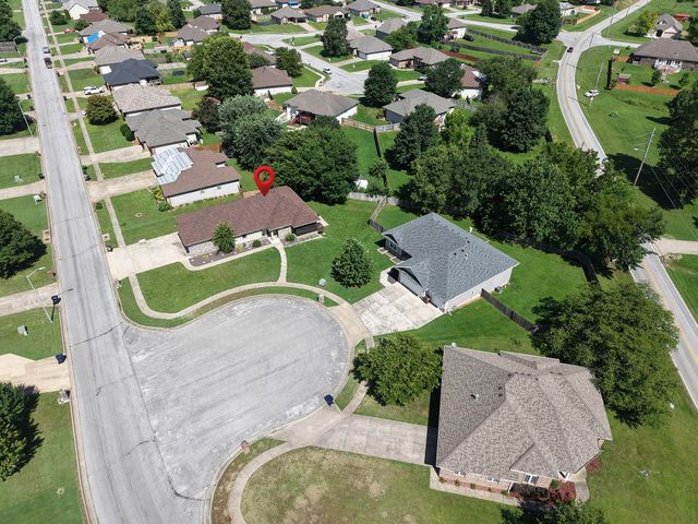 3193 W Grandview Street, Springfield, MO 65803